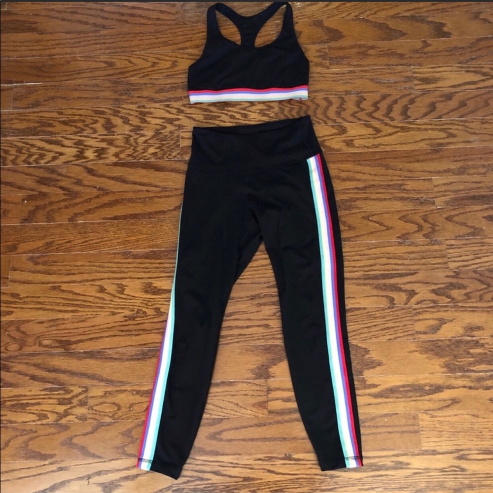 SOLD Old Navy go-dry work out set